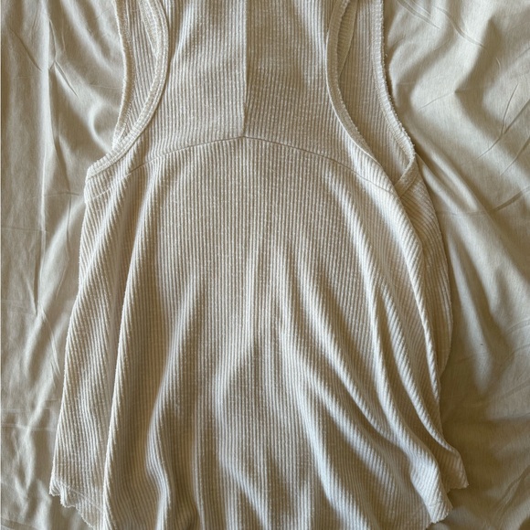 Two Z Supply tanks pink & ivory - Picture 8 of 10